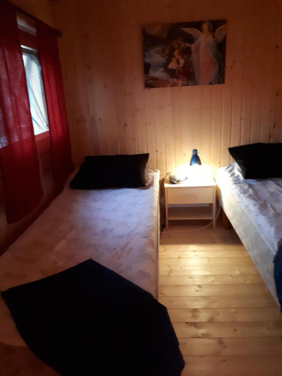 Dessans Cafe & Logi Hotel Pello Екстериор снимка